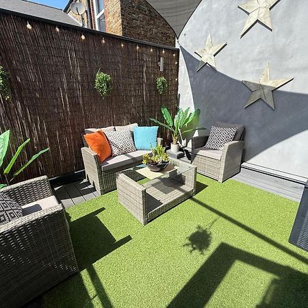 The Duplex Margate With Deck & Living Space Air Conditioning Zewnętrze zdjęcie